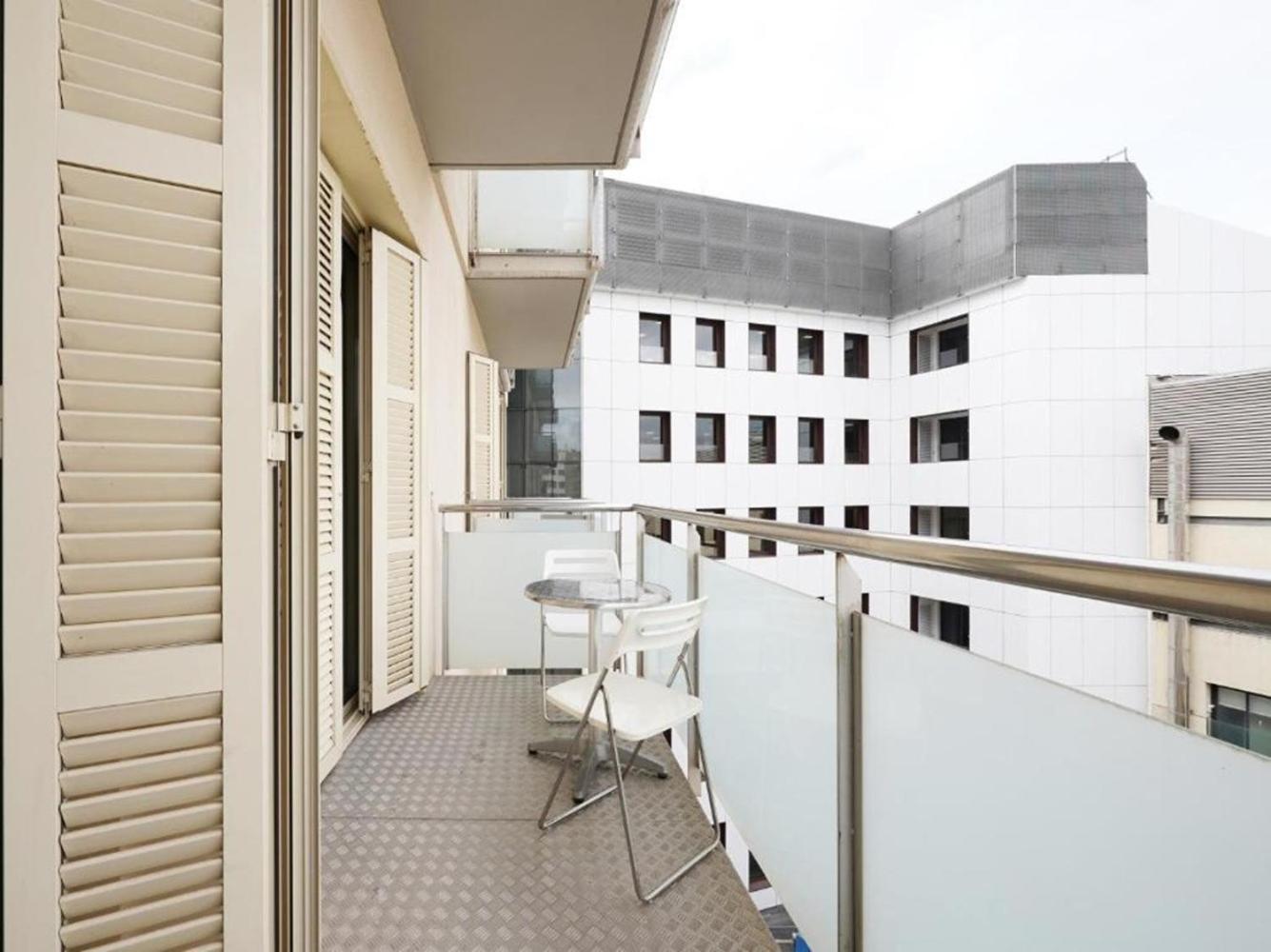 Ola Living Plaza Catalunya Appartamento